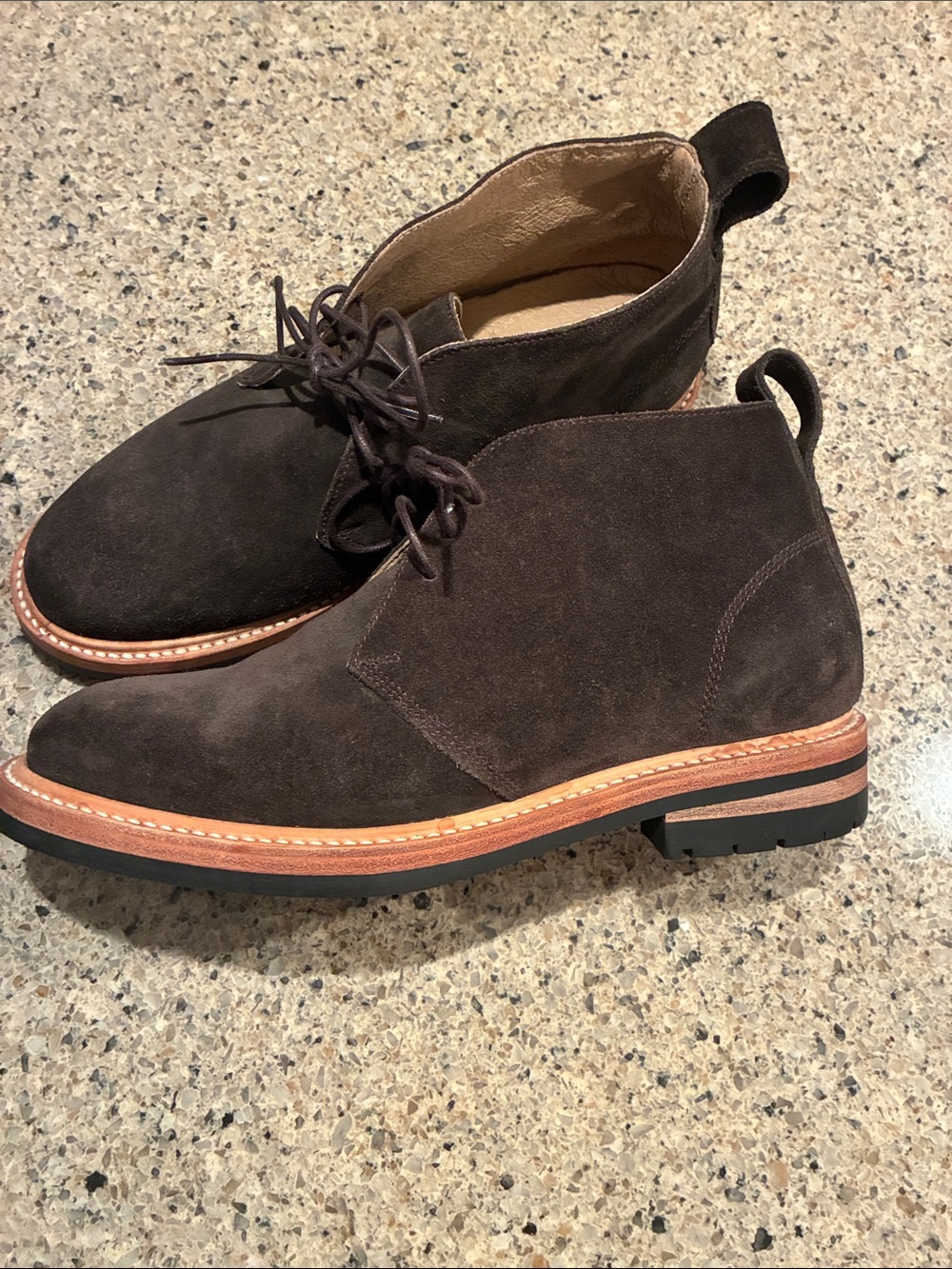 Men’s 8.5 Taylor Stitch Dark Brown Suede Chukka Boots (The Chukka)